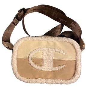 Champion sherpa-like/suede-like crossbody camera style bag